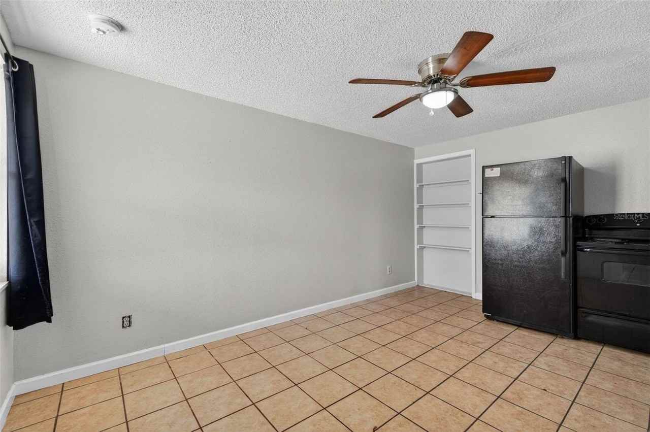 6401 31st St N #4 - Photo 6 of 38