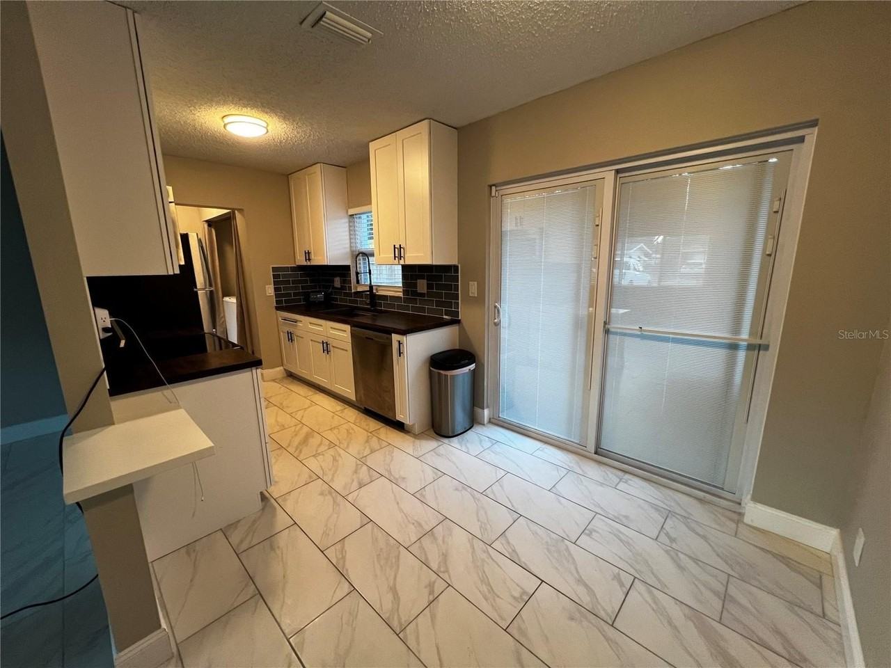 2893 Webley Dr - Photo 3 of 14