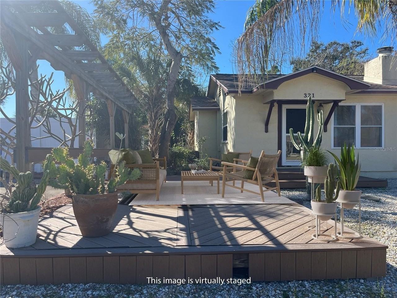 321 San Jose Dr - Photo 2 of 26