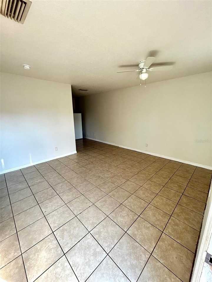 9601 N 10th St #A - Photo 4 of 12