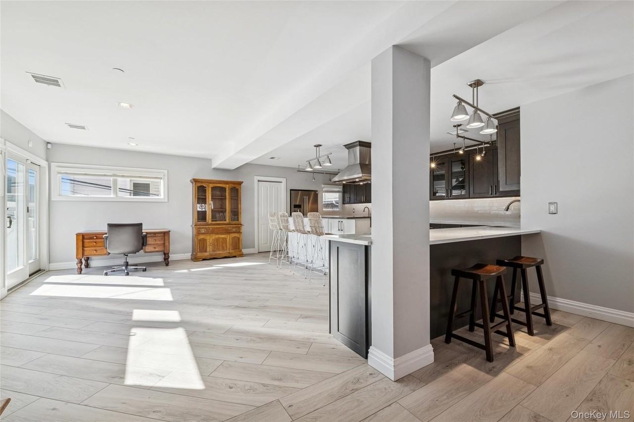 71 Michigan St - Photo 6 of 37