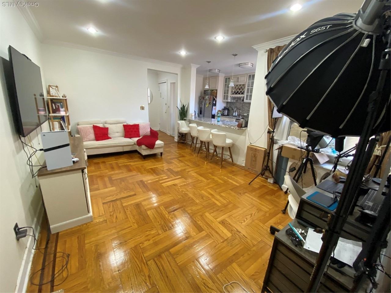 3721 80th St Apt 6e #6E - Photo 4 of 11