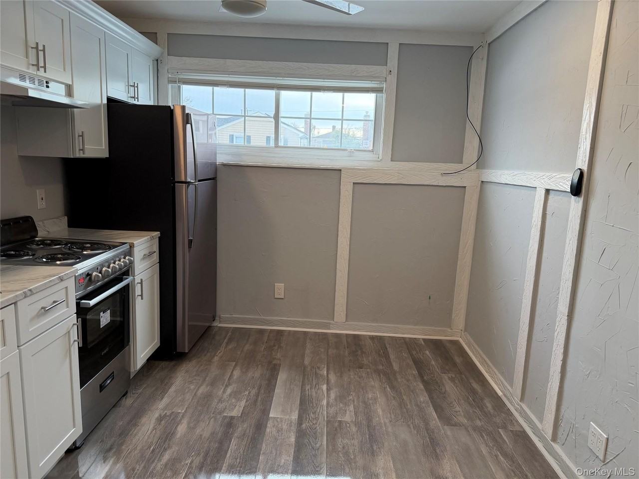 3975 Anne Dr - Photo 3 of 16