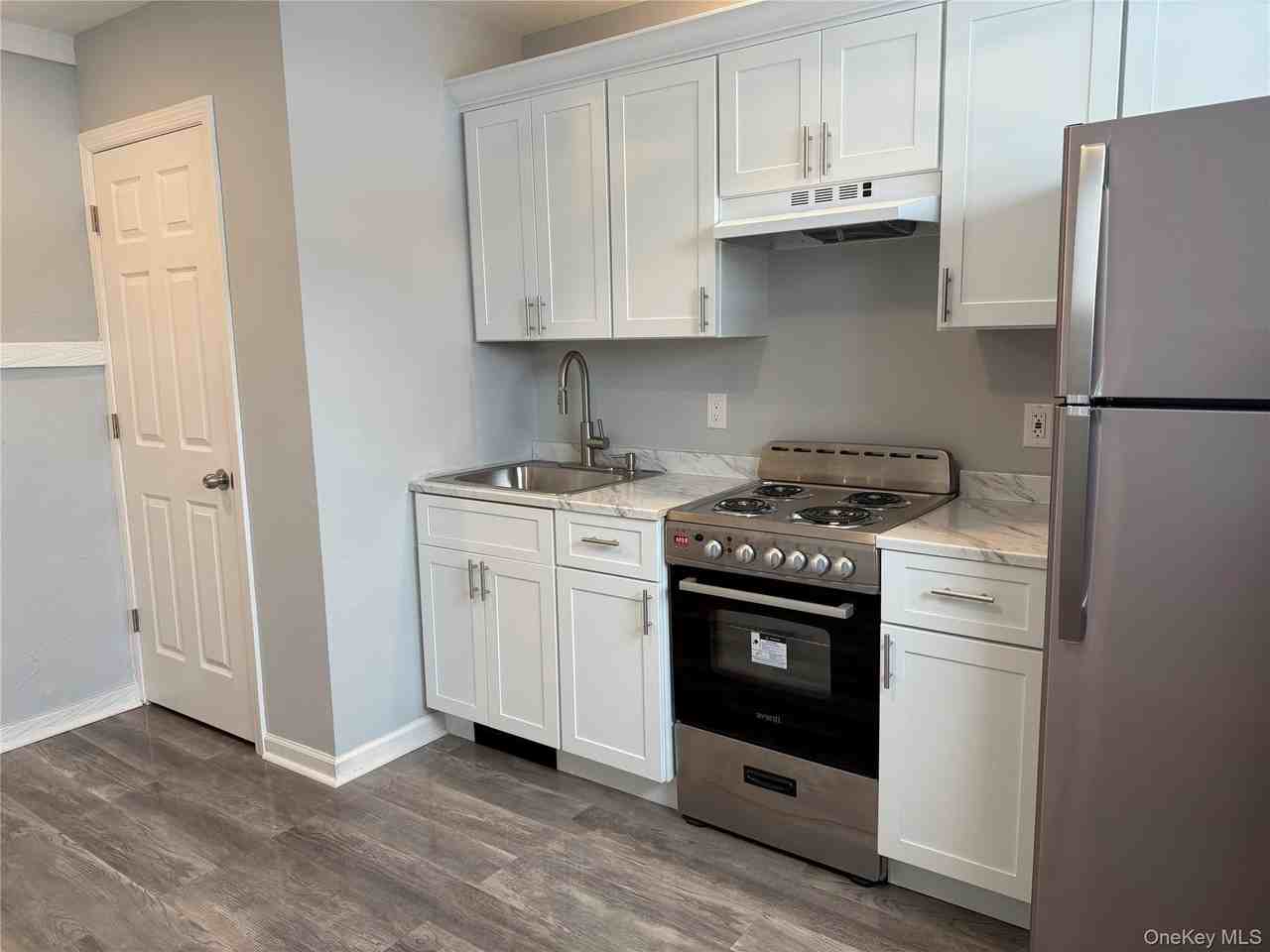 3975 Anne Dr - Photo 4 of 16