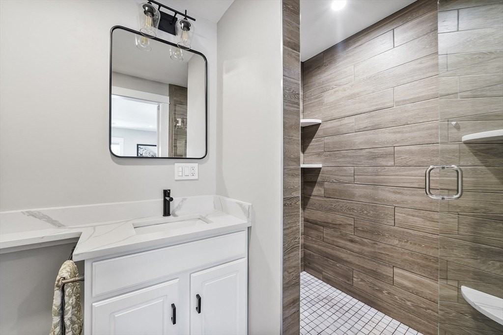 814 Main St Unit 814 #814 - Photo 4 of 42