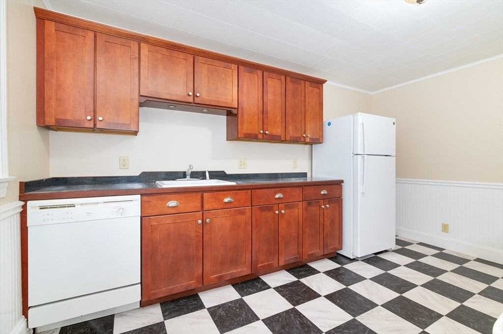 11 French St Unit 2 #2 - Photo 6 of 21