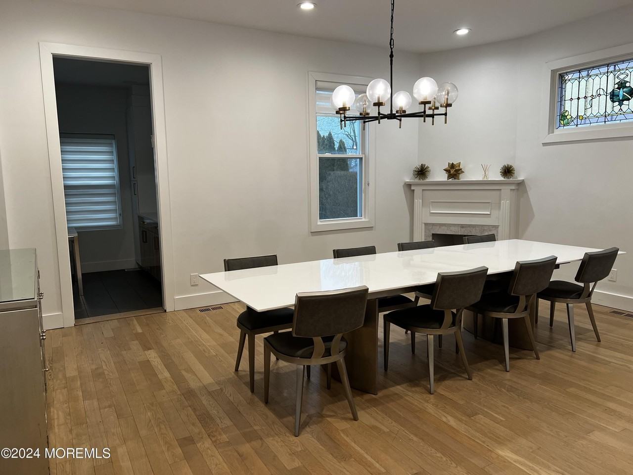 255 Hollywood Ave - Photo 5 of 24