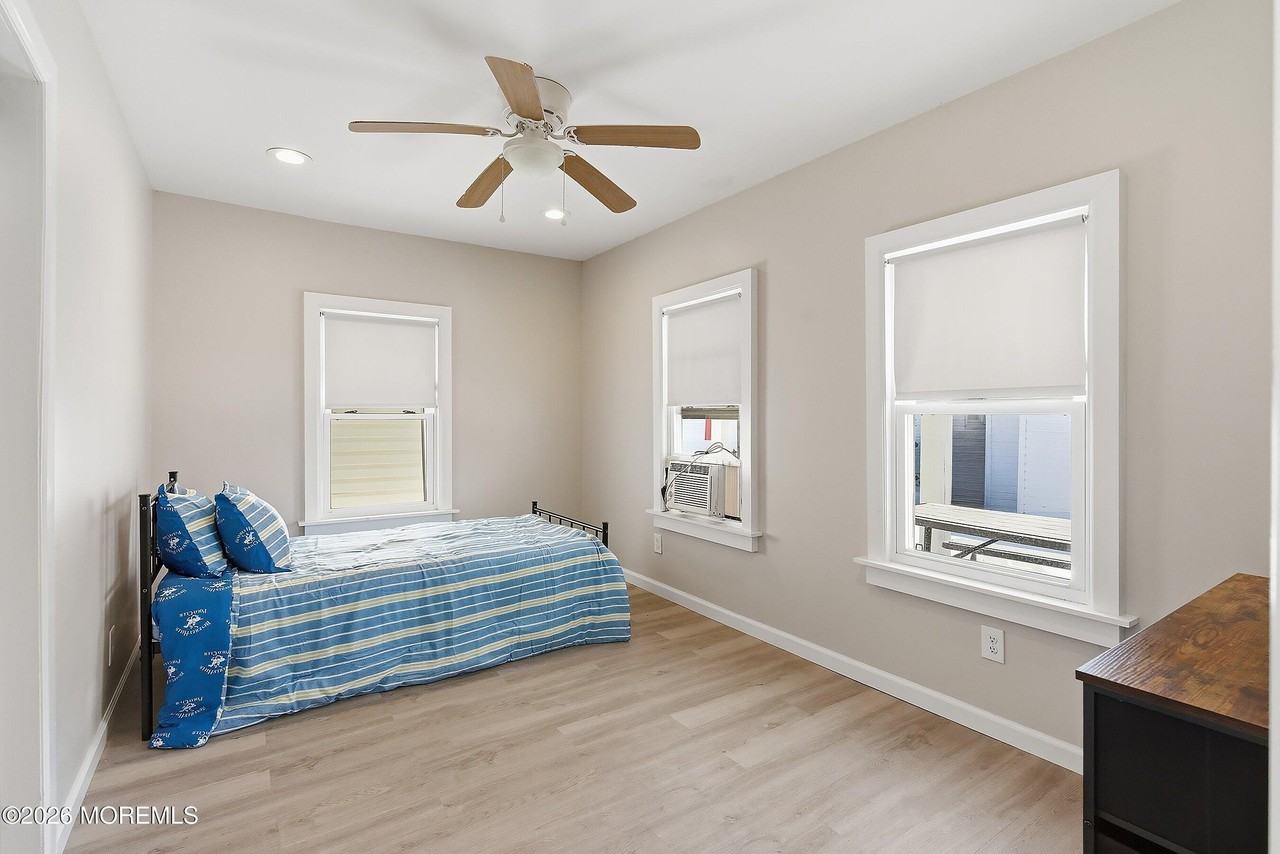 206 16th Avenue unit: Rear Summer - Photo 4 of 9