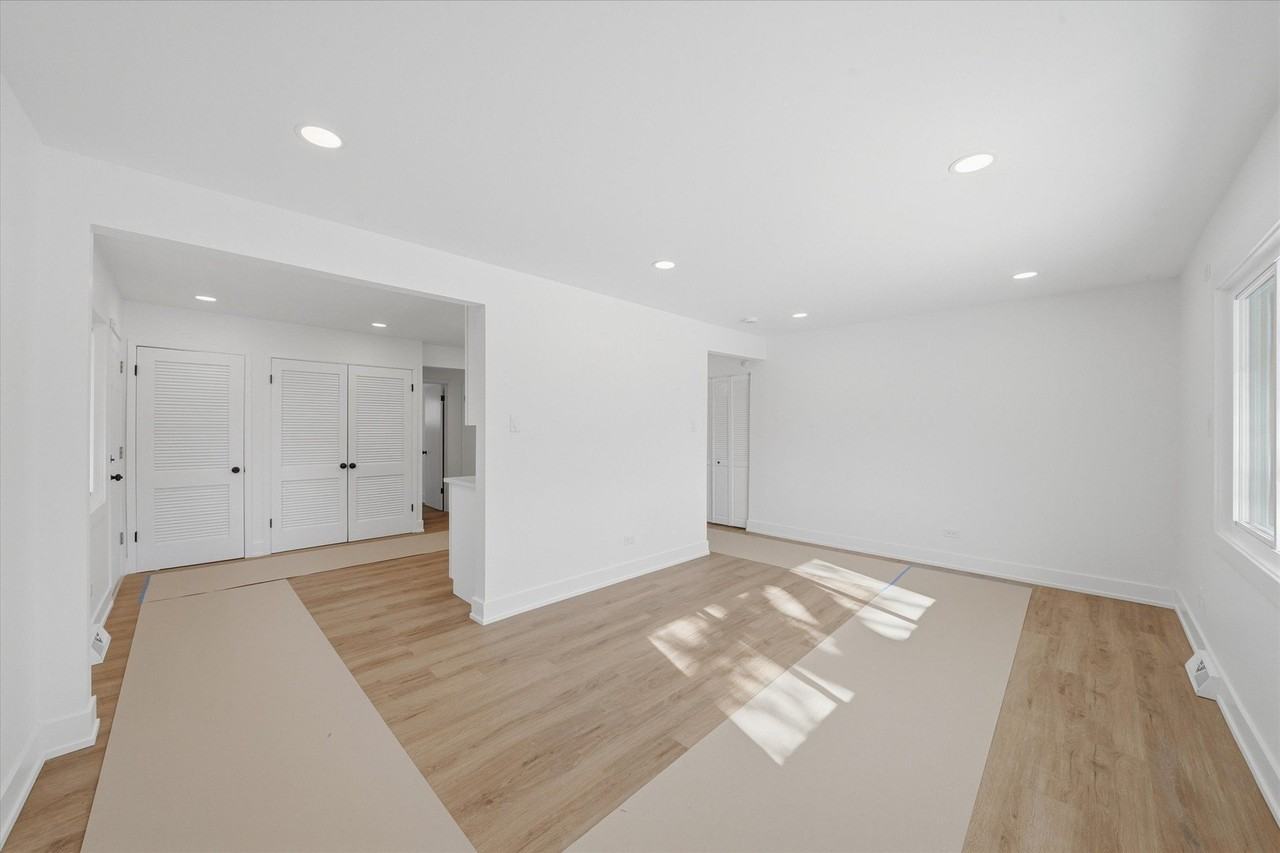 5220 State Rd - Photo 3 of 14