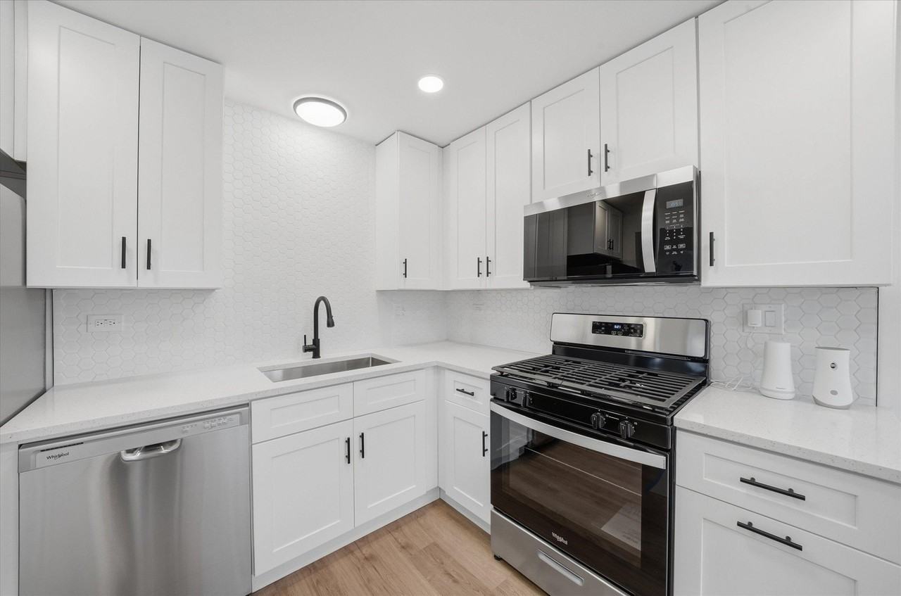 5220 State Rd - Photo 7 of 14