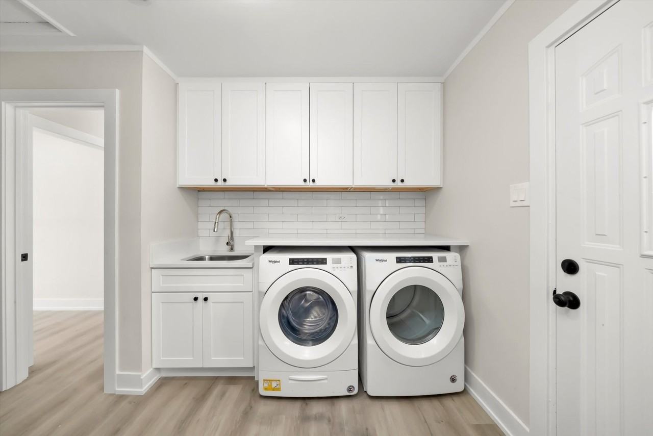 7318 W 113th St - Photo 6 of 17