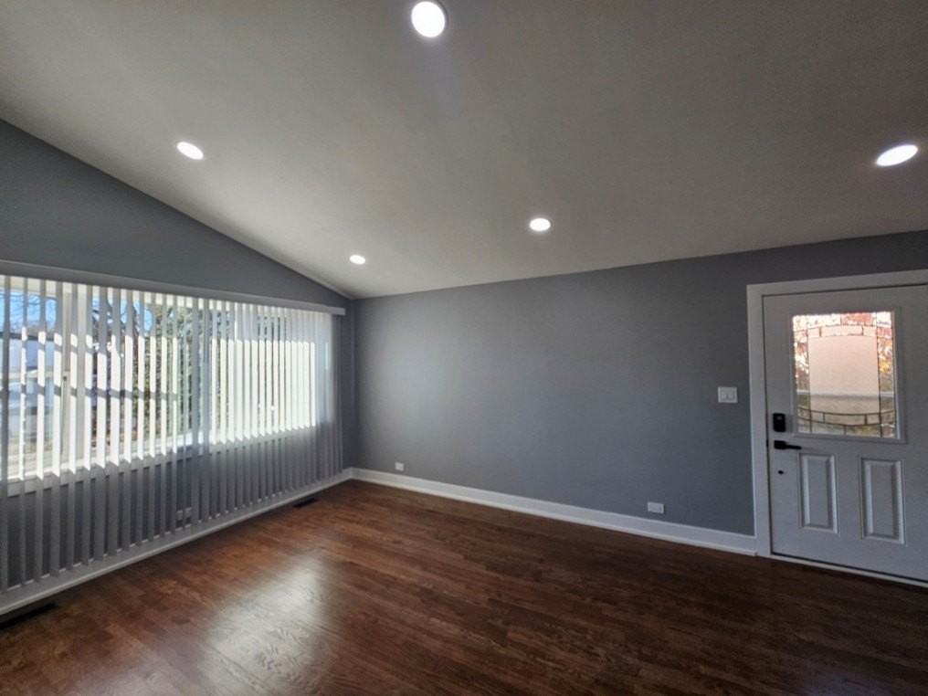 1535 E Jane Ave - Photo 2 of 34