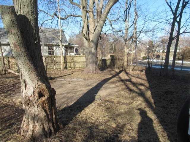 407 N Russell St - Photo 4 of 18