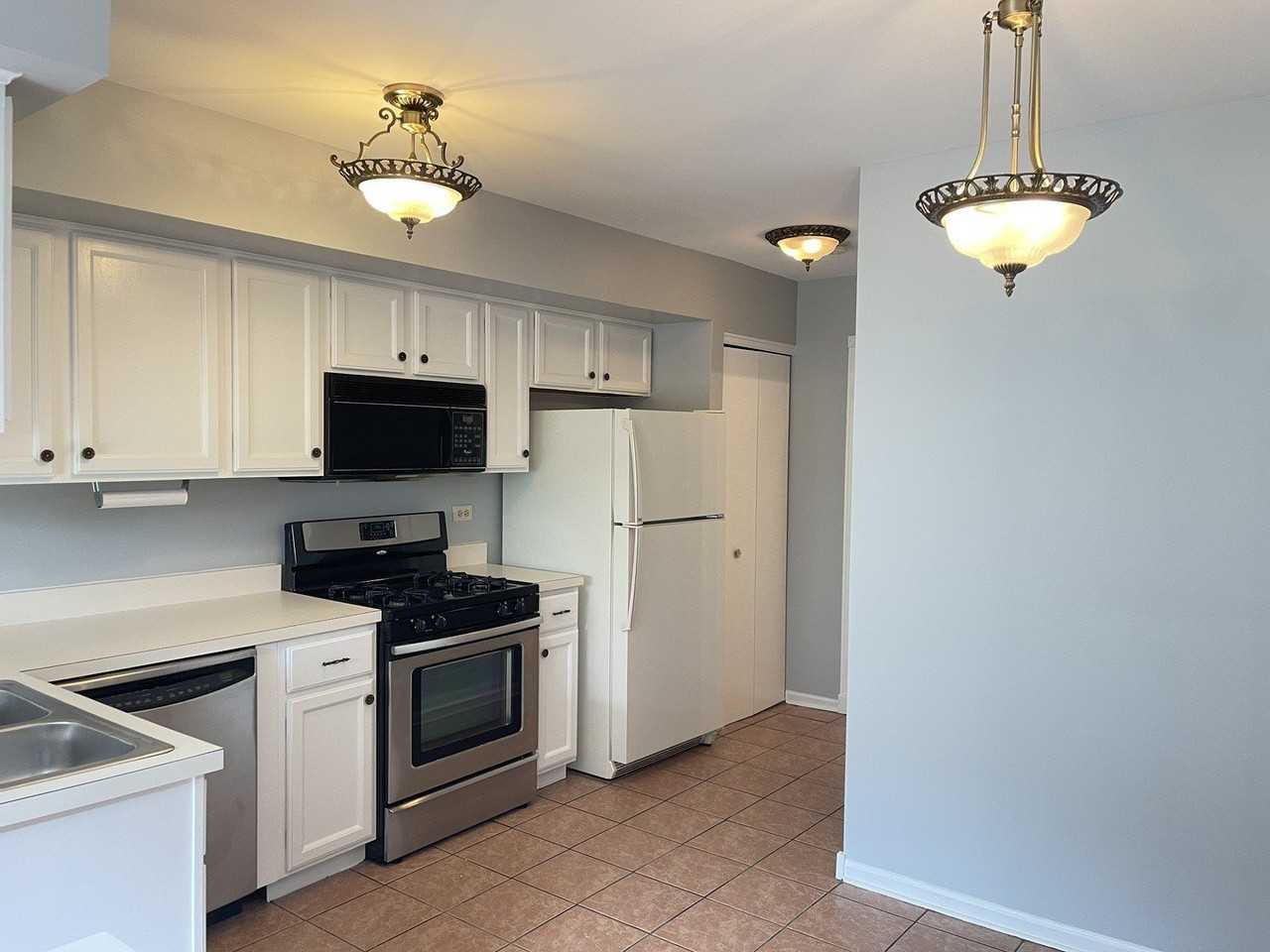 3186 Anton Dr Unit 3186 #3186 - Photo 4 of 17