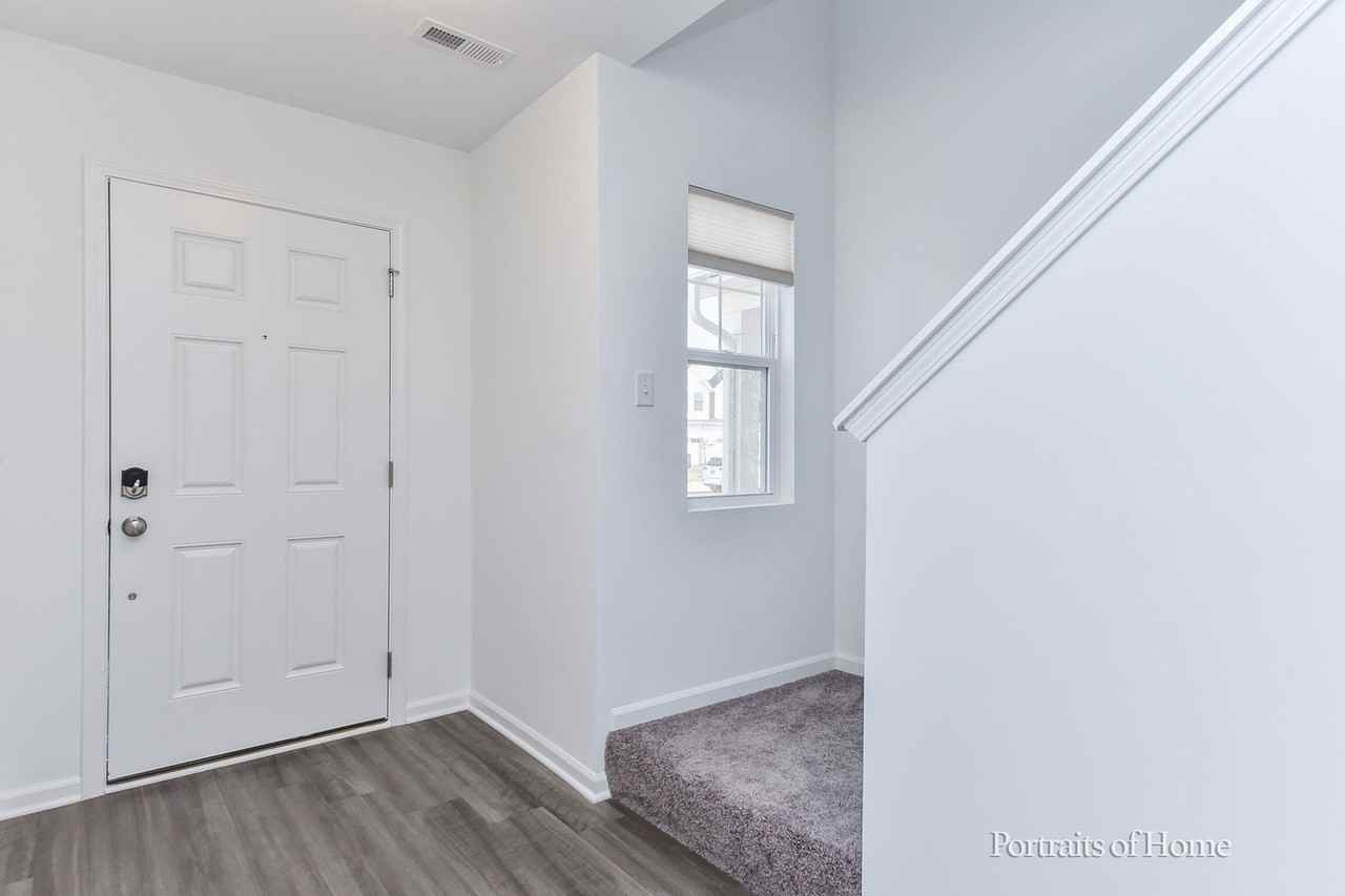 4273 Chelsea Manor Cir - Photo 6 of 23