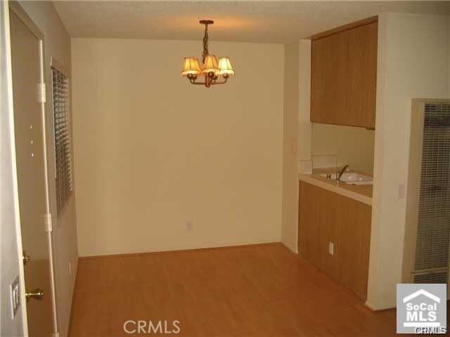 25006 Terrace Lantern - Photo 5 of 8