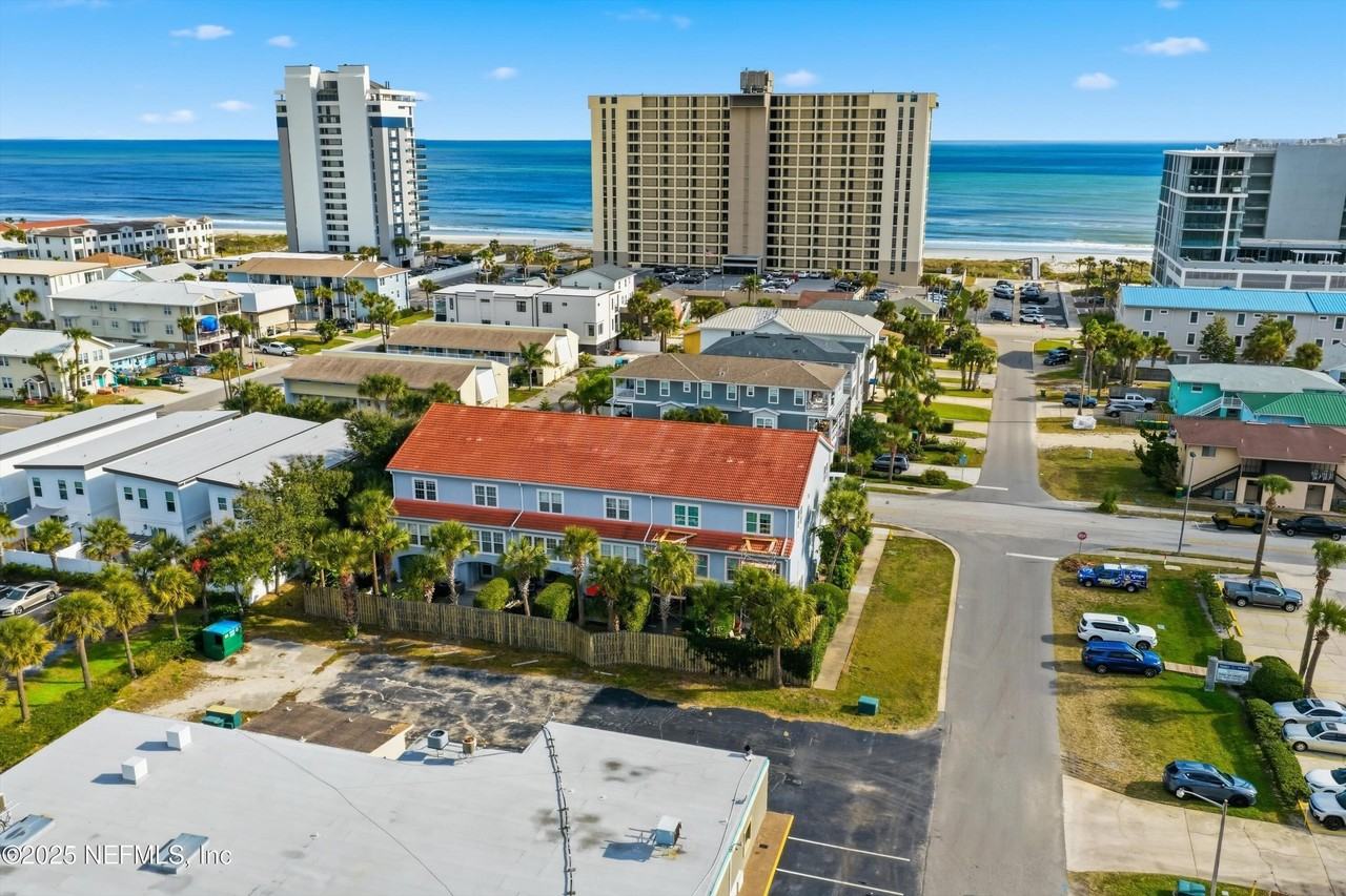 1330 2nd St S Apt E #E - Photo 3 of 31