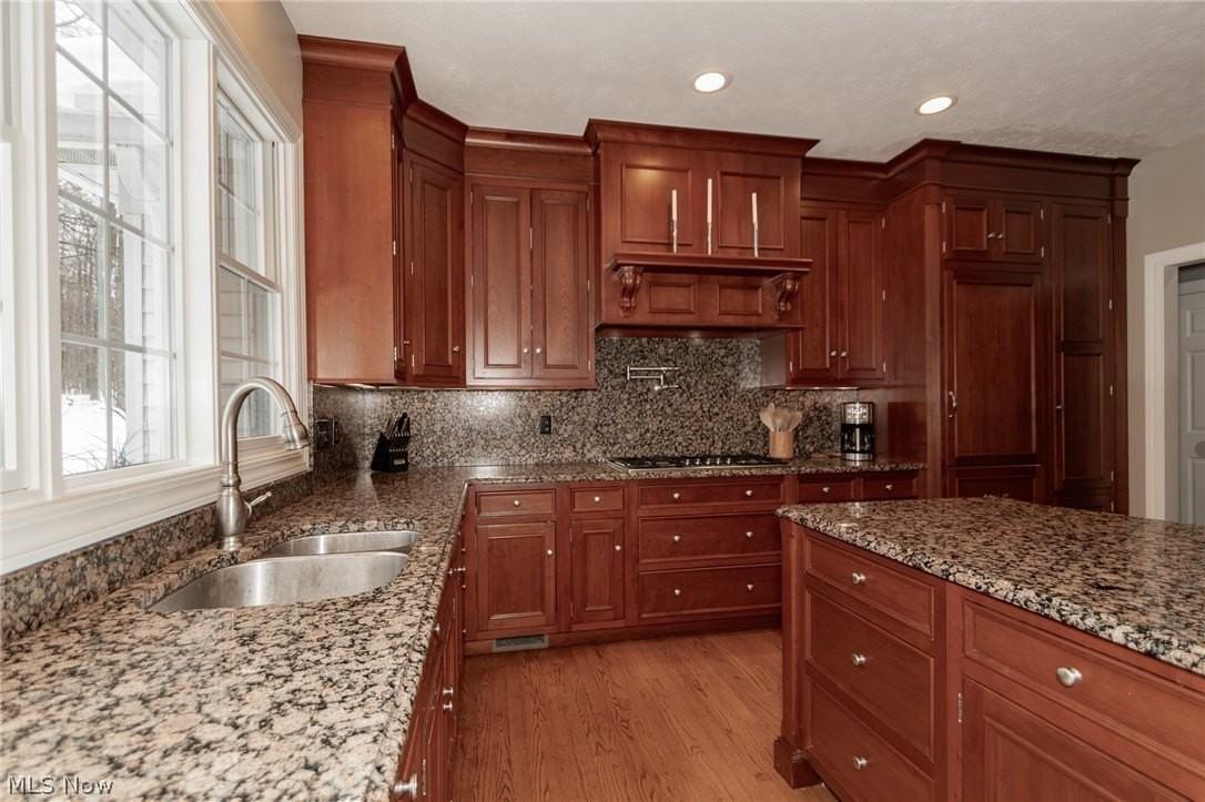 8600 Tamarack Trl - Photo 7 of 47