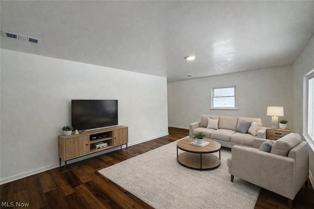 883 Kickapoo Ave - Photo 3 of 17