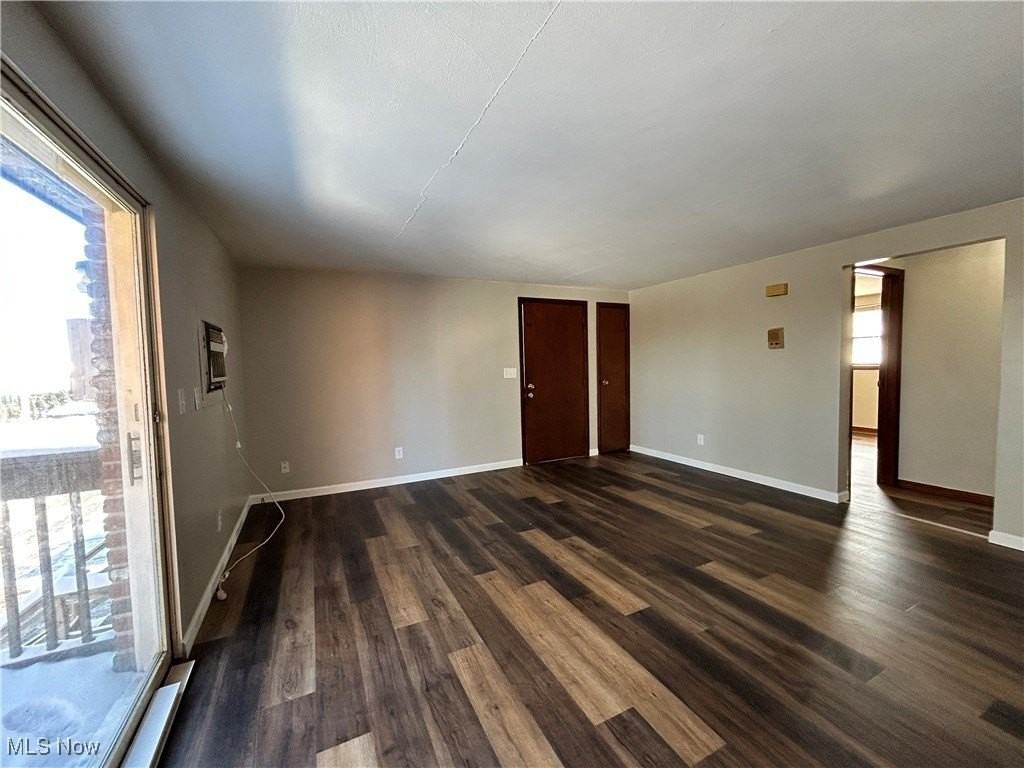 98 View St Apt 2 #2 - Photo 3 of 10