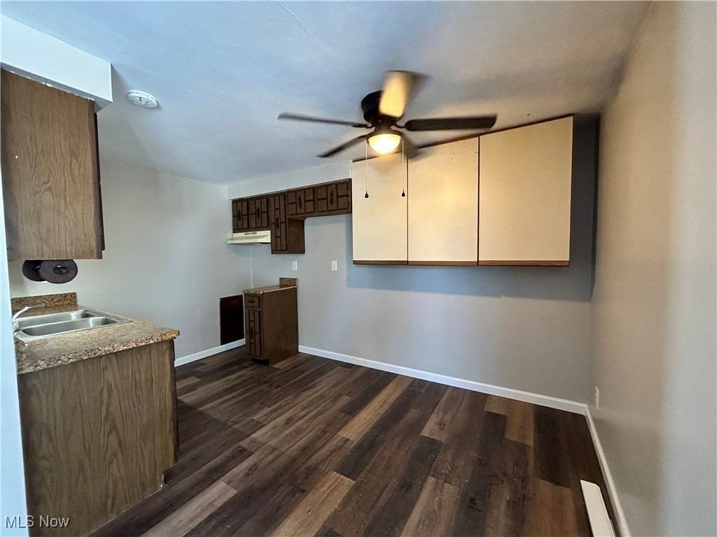 98 View St Apt 2 #2 - Photo 4 of 10