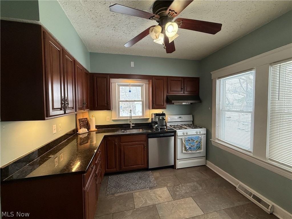 3842 Parkdale Rd - Photo 7 of 22