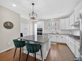 featured image of 81 Landmark Ln