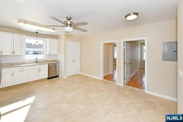 398 Franklin Ave - Photo 4 of 15