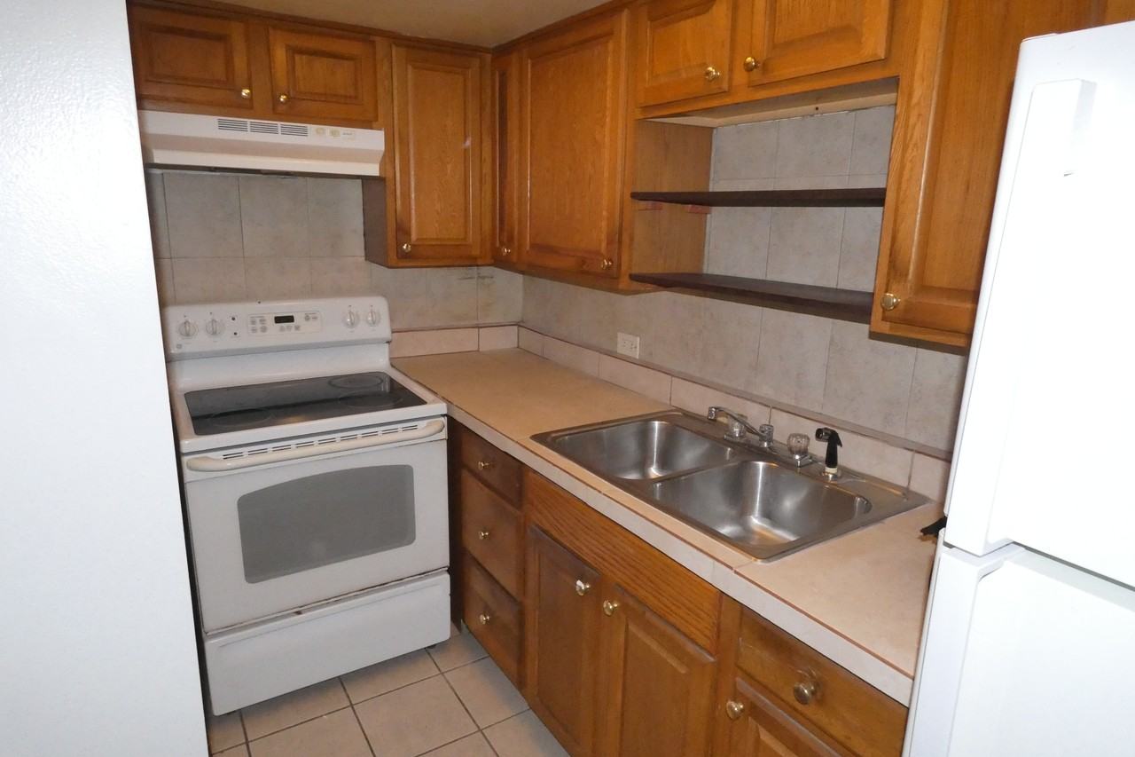 5821 8th Avenue North #102 - Photo 5 of 8