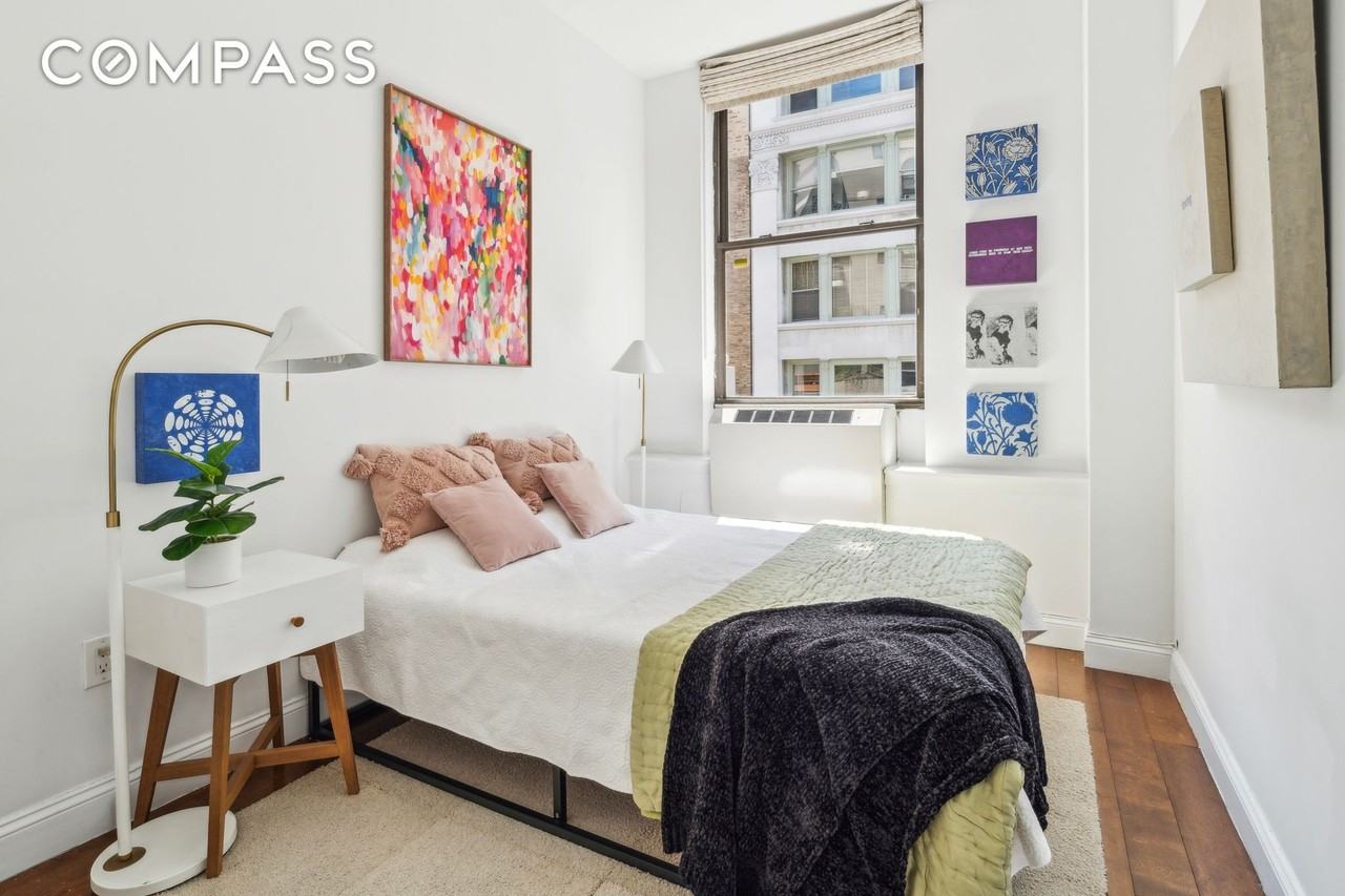 35 E 10th St #5A - Photo 3 of 7