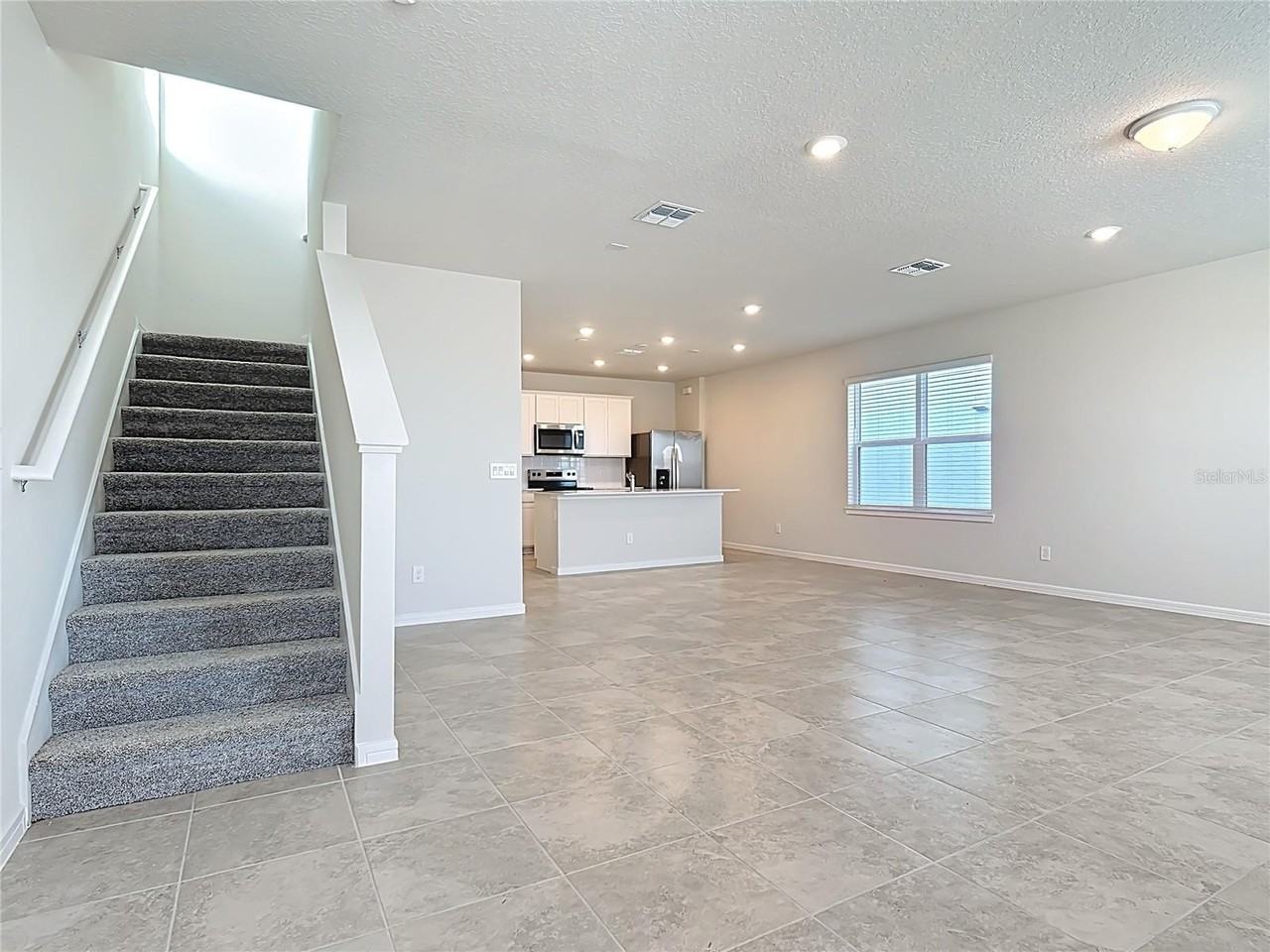 Southbury Dr - Photo 7 of 38