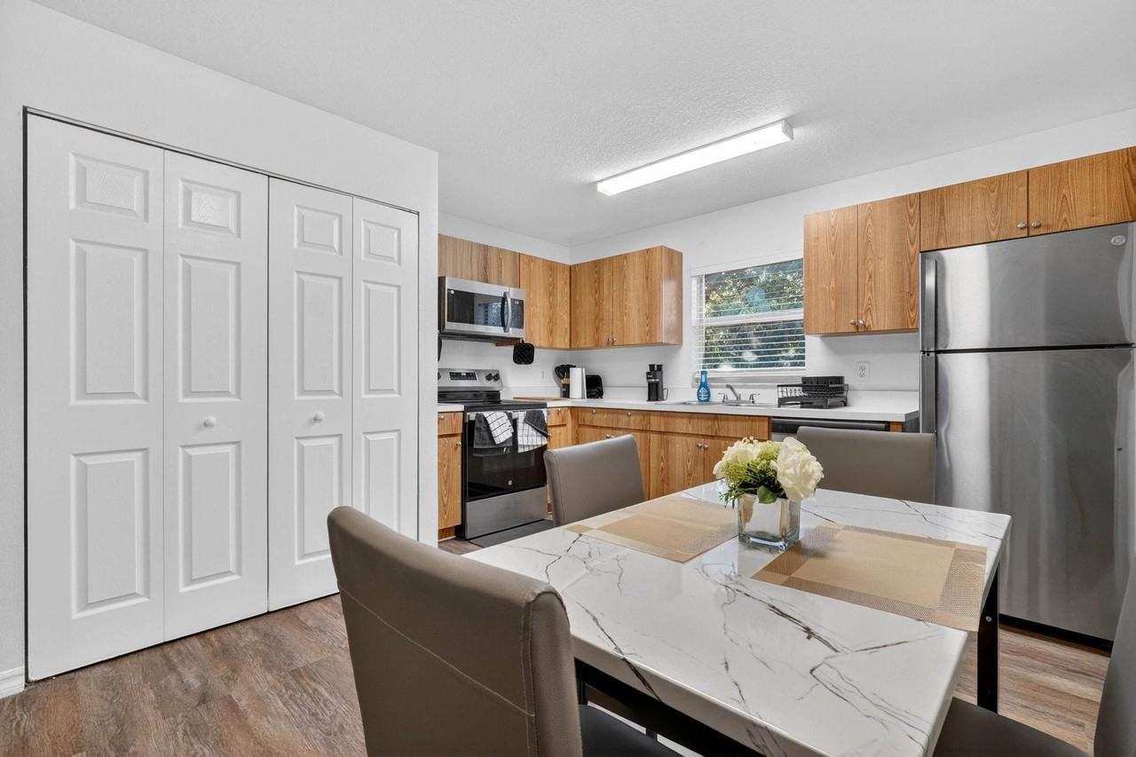 N 51st St - Photo 4 of 17