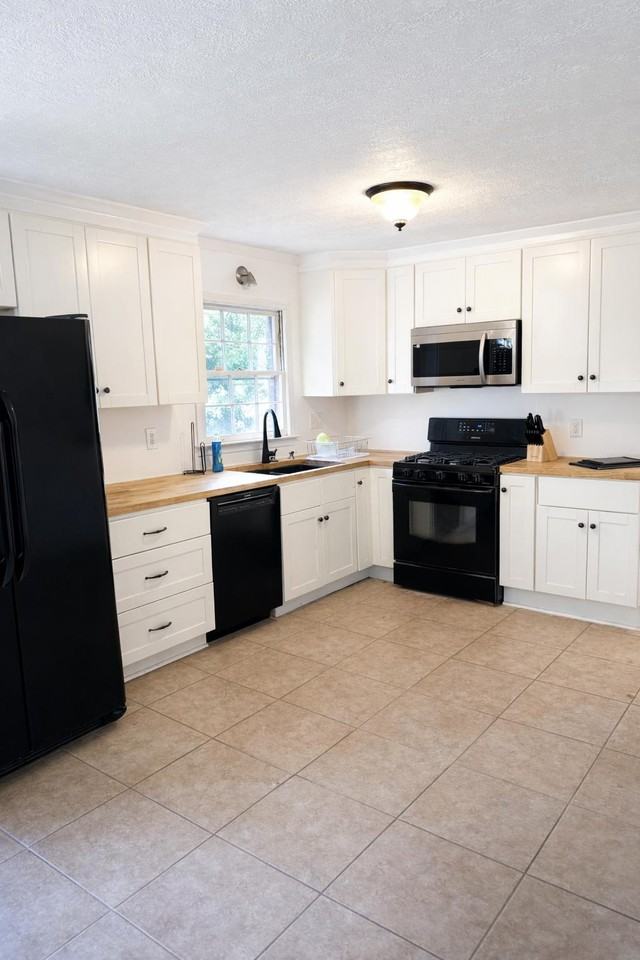 Hardwood Ct - Photo 4 of 23