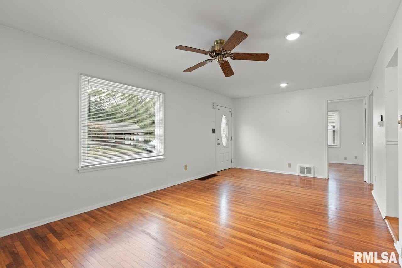 5029 N Best St - Photo 4 of 21