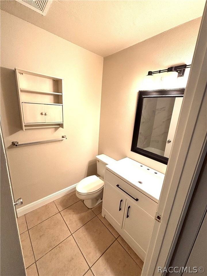 1710 Tuttle St - Photo 5 of 11