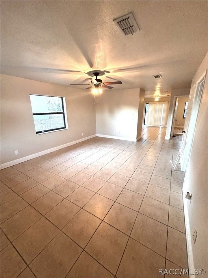 1710 Tuttle St - Photo 6 of 11