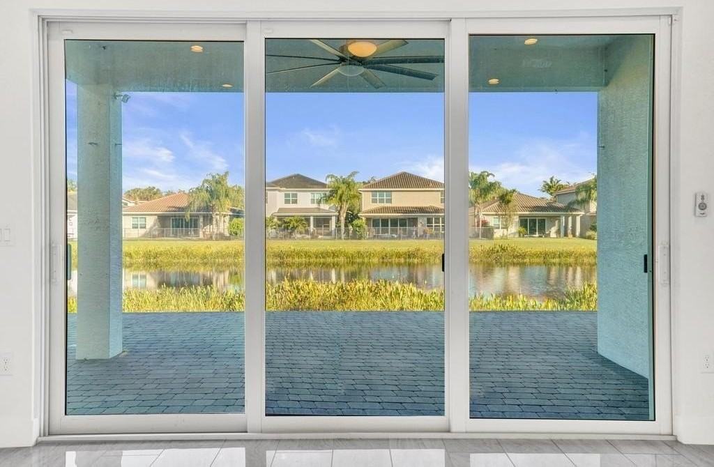 9623 Brook Isles Ave - Photo 4 of 50