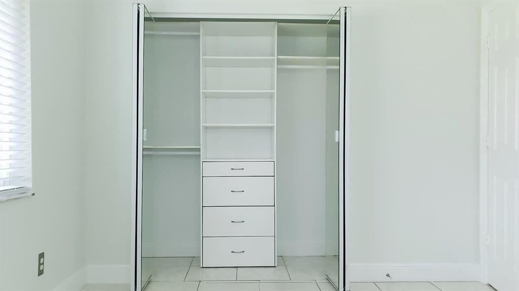 9609 Nw 81st Mnr - Photo 5 of 21