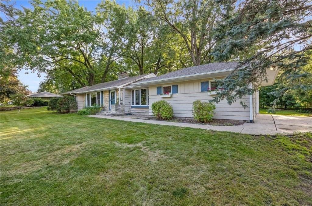 3200 Chase Dr - Photo 5 of 50