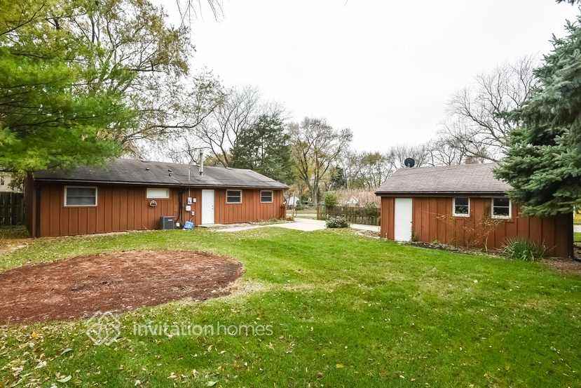 141 Queenswood Rd - Photo 4 of 5