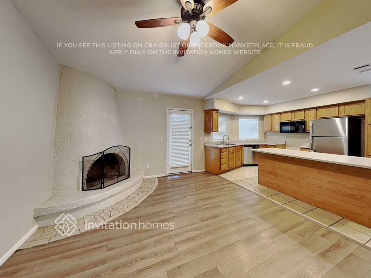 11616 N 66th Dr - Photo 3 of 20