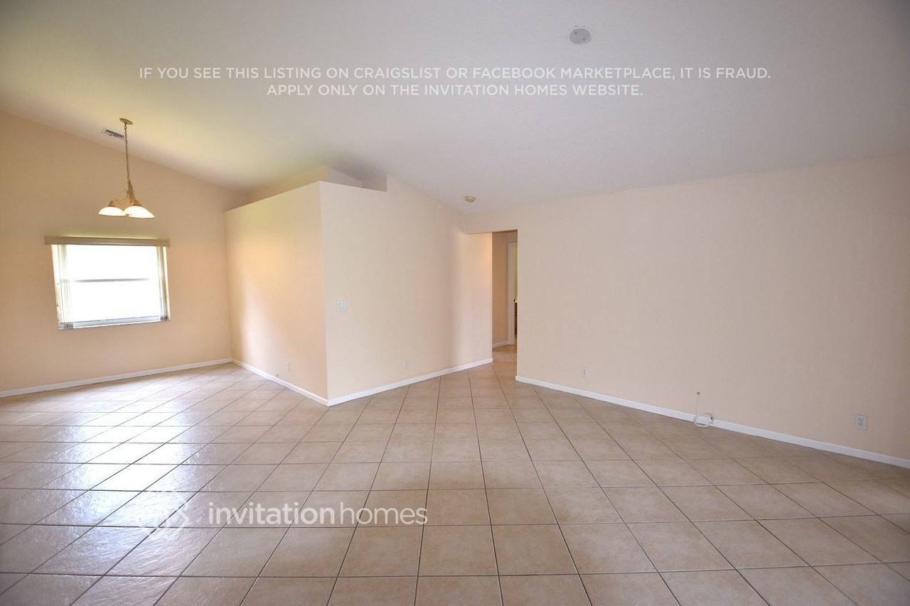 6863 Blue Bay Cir - Photo 4 of 19