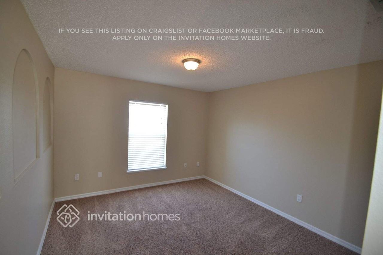 514 Wekiva Bluff St - Photo 7 of 11