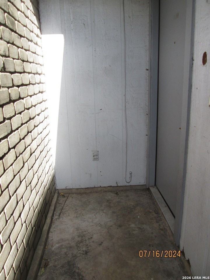 4431 Myrna Dr - Photo 2 of 18