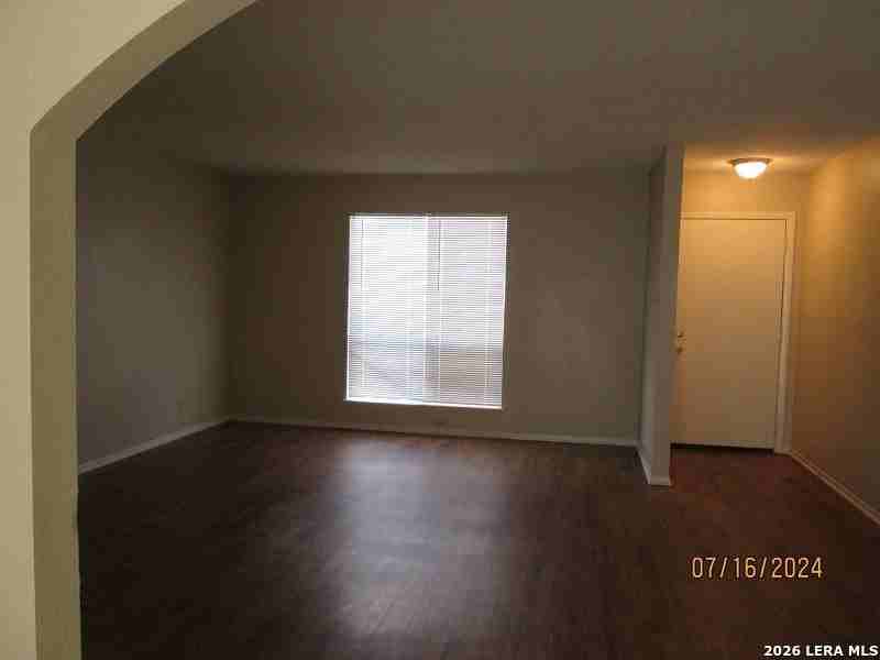 4431 Myrna Dr - Photo 5 of 18