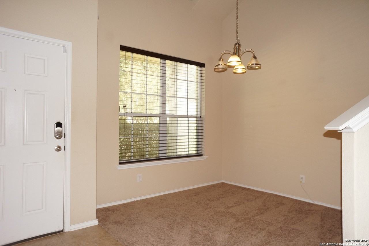 10213 Sparkle Pt - Photo 4 of 45