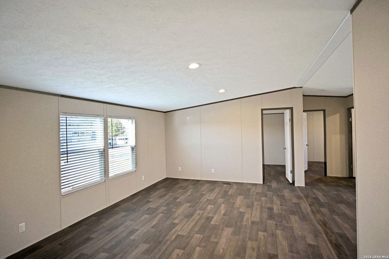 1358 Bartels Ct - Photo 5 of 21