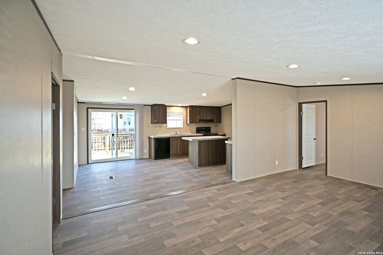 1358 Bartels Ct - Photo 6 of 21