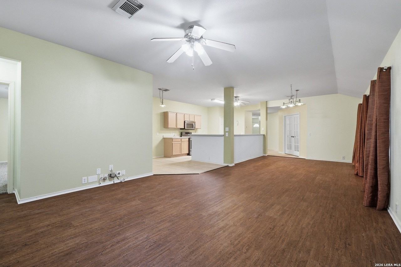 6619 Chasethorn Dr - Photo 7 of 31