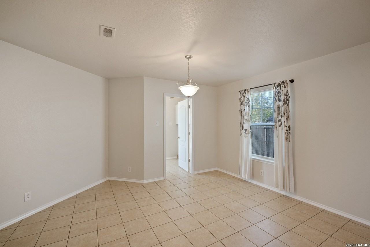 11126 Acuff Sta - Photo 7 of 37